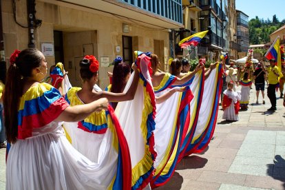 Las Jornadas Interculturales acercaron tradiciones, gastronomía y cultura de emigrantes de otros puntos del mundo al centro de Soria.