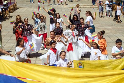 Las Jornadas Interculturales acercaron tradiciones, gastronomía y cultura de emigrantes de otros puntos del mundo al centro de Soria.