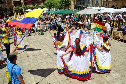Las Jornadas Interculturales acercaron tradiciones, gastronomía y cultura de emigrantes de otros puntos del mundo al centro de Soria.