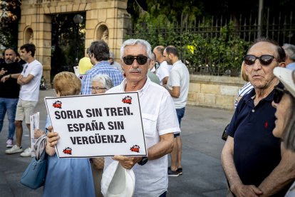 Continuas consignas contra la sucesiva desaparición de los recorridos del tren soriano