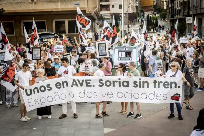 Continuas consignas contra la sucesiva desaparición de los recorridos del tren soriano