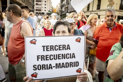 Continuas consignas contra la sucesiva desaparición de los recorridos del tren soriano