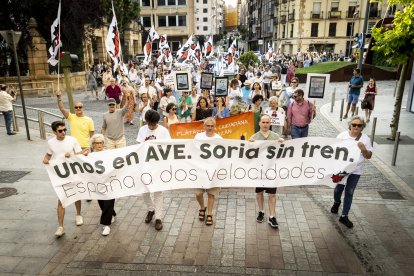 Continuas consignas contra la sucesiva desaparición de los recorridos del tren soriano