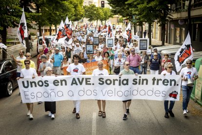 Continuas consignas contra la sucesiva desaparición de los recorridos del tren soriano