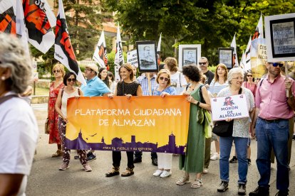 Continuas consignas contra la sucesiva desaparición de los recorridos del tren soriano