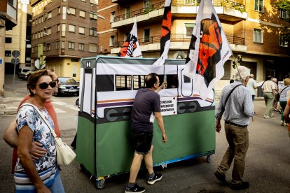 Continuas consignas contra la sucesiva desaparición de los recorridos del tren soriano