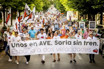 Continuas consignas contra la sucesiva desaparición de los recorridos del tren soriano