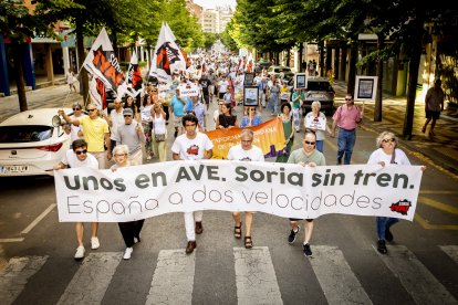 Continuas consignas contra la sucesiva desaparición de los recorridos del tren soriano