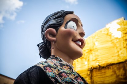 Cientos de sorianos se han acercado al centro para disfrutar con los gigantes y cabezudos.