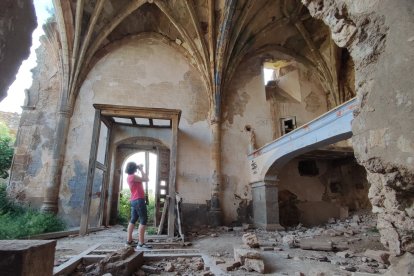 Interior de la iglesia de San Miguel, castigada por la despoblación pero aún bella.