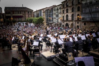 El concierto se engloba dentro del programa 'Plazas Sinfónicas 2025'