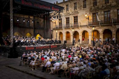 El concierto se engloba dentro del programa 'Plazas Sinfónicas 2025'