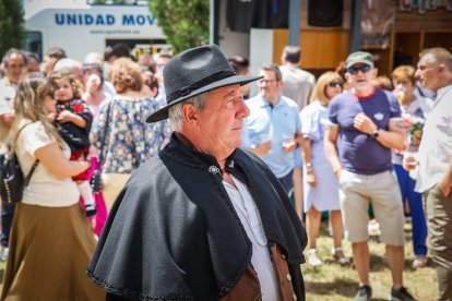 La Blanca reúne a cientos de peregrinos en la romería de Cabrejas del Pinar.