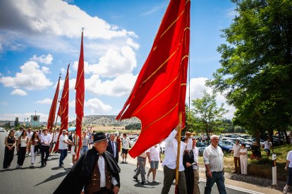 La Blanca reúne a cientos de peregrinos en la romería de Cabrejas del Pinar.