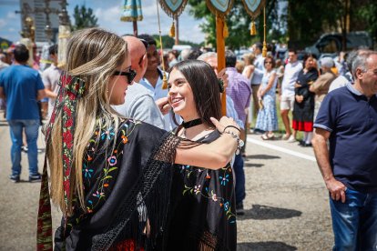 La Blanca reúne a cientos de peregrinos en la romería de Cabrejas del Pinar.