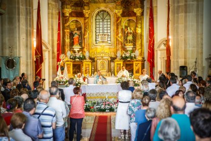 La Blanca reúne a cientos de peregrinos en la romería de Cabrejas del Pinar.