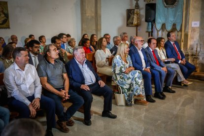 La Blanca reúne a cientos de peregrinos en la romería de Cabrejas del Pinar.