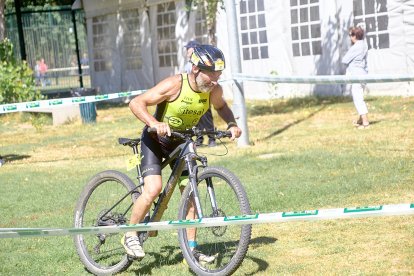 Almazán acoge el Campeonato de España de Duatlón y Triatlón Gravel.