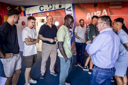 Los jugadores del Numancia para la temporada 25-26 ya pisan Los Pajaritos
