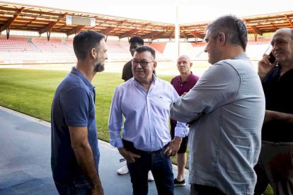 Los jugadores del Numancia para la temporada 25-26 ya pisan Los Pajaritos