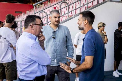 Los jugadores del Numancia para la temporada 25-26 ya pisan Los Pajaritos