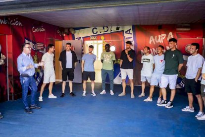 Los jugadores del Numancia para la temporada 25-26 ya pisan Los Pajaritos