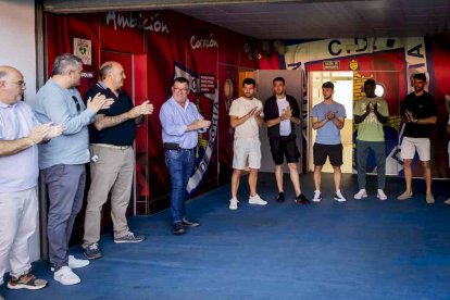 Los jugadores del Numancia para la temporada 25-26 ya pisan Los Pajaritos