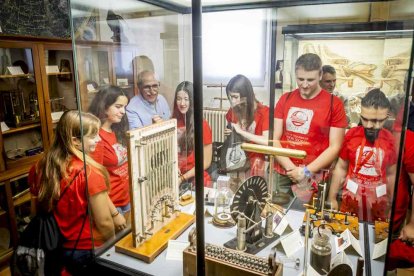 Los jóvenes visitaron el museo y el archivo del Instituto Antonio Machado
