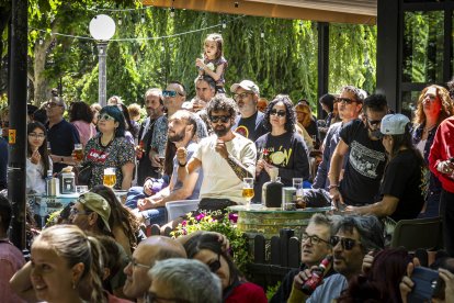 Los conciertos vermú sirven de aperitivo para la posterior noche junto al Duero