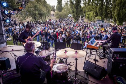 Una jornada para bailar y disfrutar junto al río Duero