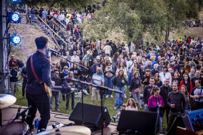 Una jornada para bailar y disfrutar junto al río Duero
