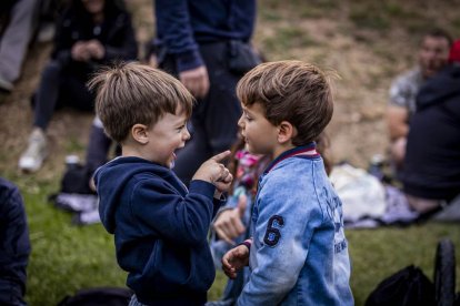 Una jornada para bailar y disfrutar junto al río Duero