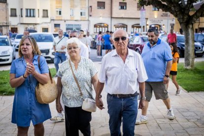 El pueblo salió a la calle para reivindicar la continuación de la infraestructura
