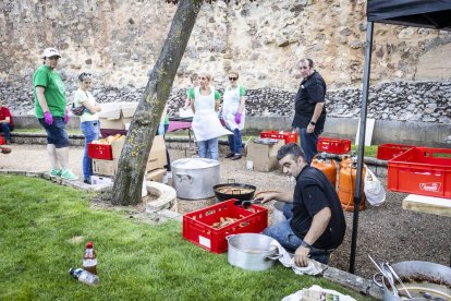 Los vecinos están pasando un fin de semana muy animado