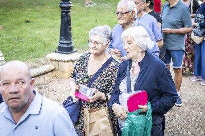 Los vecinos están pasando un fin de semana muy animado