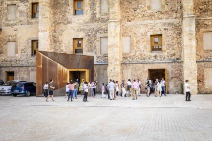 Los vecinos están pasando un fin de semana muy animado