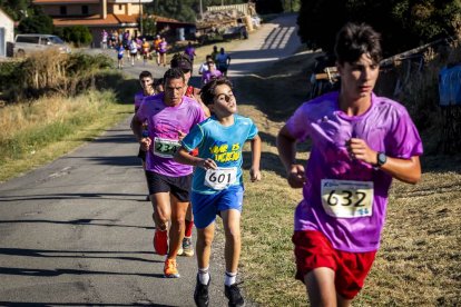 Más de medio millar de atletas de todas las edades tomaron la salida