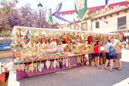 Berlanga de Duero pone el mejor marco posible al Mercado Medieval, una iniciativa que recuerda el pasado de la localidad.