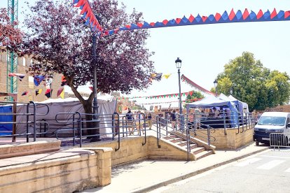 Berlanga de Duero pone el mejor marco posible al Mercado Medieval, una iniciativa que recuerda el pasado de la localidad.