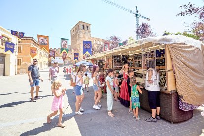 Berlanga de Duero pone el mejor marco posible al Mercado Medieval, una iniciativa que recuerda el pasado de la localidad.