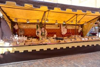 Berlanga de Duero pone el mejor marco posible al Mercado Medieval, una iniciativa que recuerda el pasado de la localidad.