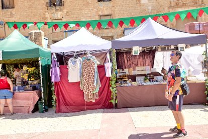 Berlanga de Duero pone el mejor marco posible al Mercado Medieval, una iniciativa que recuerda el pasado de la localidad.