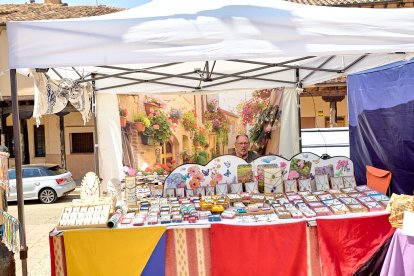 Berlanga de Duero pone el mejor marco posible al Mercado Medieval, una iniciativa que recuerda el pasado de la localidad.