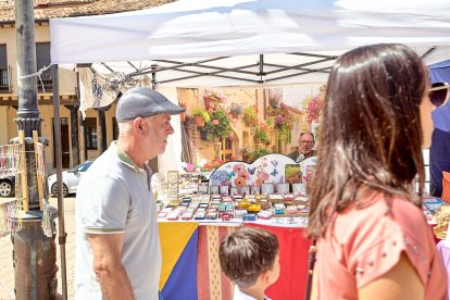 Berlanga de Duero pone el mejor marco posible al Mercado Medieval, una iniciativa que recuerda el pasado de la localidad.