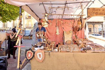 Berlanga de Duero pone el mejor marco posible al Mercado Medieval, una iniciativa que recuerda el pasado de la localidad.