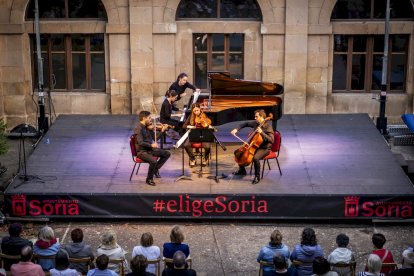Cuarteto de música de cámara en el Instituto Antonio Machado