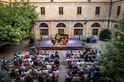 Cuarteto de música de cámara en el Instituto Antonio Machado