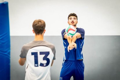 Los celestes del Grupo Herce de voley inician la campaña 25/26
