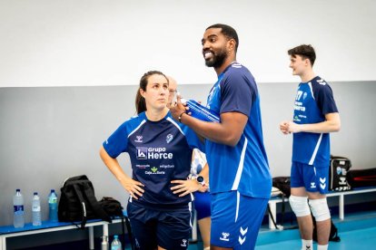Los celestes del Grupo Herce de voley inician la campaña 25/26
