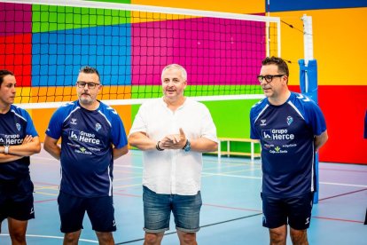 Los celestes del Grupo Herce de voley inician la campaña 25/26